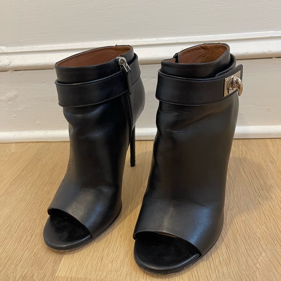 Givenchy Open Toe Shark Tooth Bootie - Picture 5 of 16